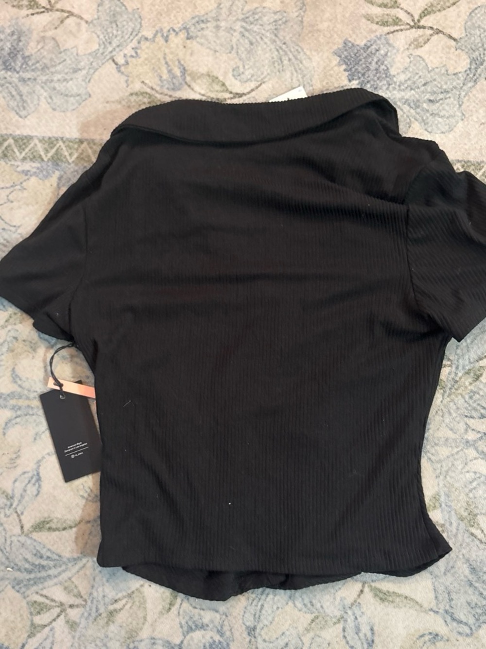 Black Ribbed Button-Front Collared Top - Picture 2 of 2